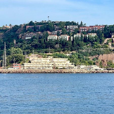 Riviera Beach Hotel Мандельё-ла-Напуль Экстерьер фото
