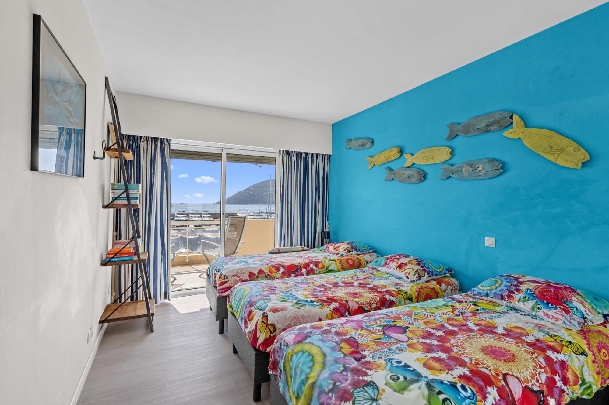 Riviera Beach Hotel Мандельё-ла-Напуль Экстерьер фото